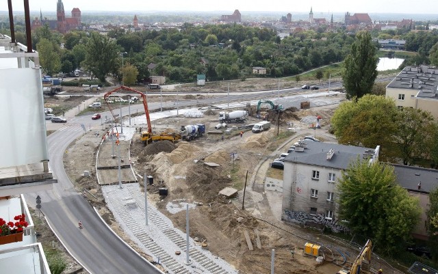 W najbliższy wtorek 18 września, około godz. 9.00, zostaną wprowadzone kolejne zmiany w organizacji ruchu w rejonie placu Chrapka w Toruniu. POLECAMY:Kuchenne rewolucje w Toruniu;nfSmród w Toruniu. Skąd pochodzi?;nfProces taksówkarza po tragedii na Szosie Lubickiej NOWE FAKTY;nfPorodówka w szpitalu na Bielanach. Jak wygląda?;nfGwałciciele i pedofile z Torunia - gdzie mieszkają?;nf NowosciTorun