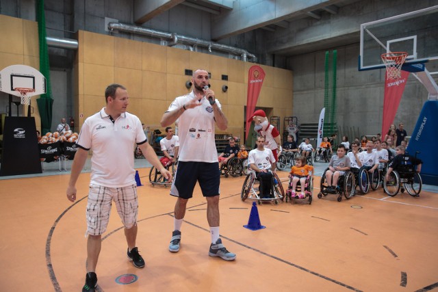 24.06.2016 krakow  com com zone gortat camp konferencja prasowa niepelnosprawni koszykowka marcin gortatfot anna kaczmarz / dziennik polski /polska press