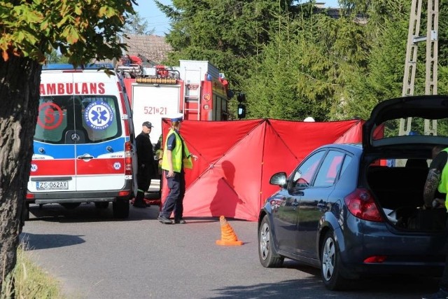 Po godzinie 16 [26.07.2019 r.] w Sławsku doszło do groźnego zdarzenia drogowego z udziałem motocyklisty. Niestety- 42-latek nie przeżył.