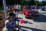 Złodziej chciał ukraść samochód z parkingu, ale jedna z lokatorek była szybsza