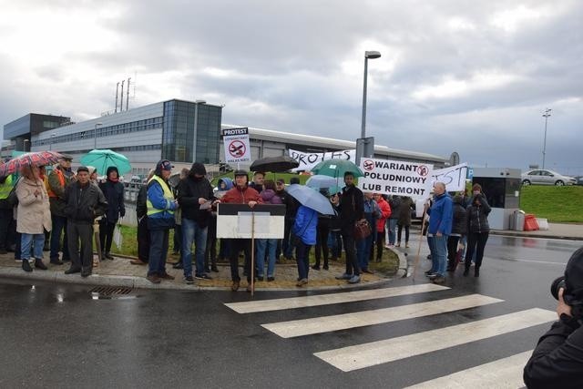 Lotnisko chce mieć nowy pas, mieszkańcy protestują [WIDEO]