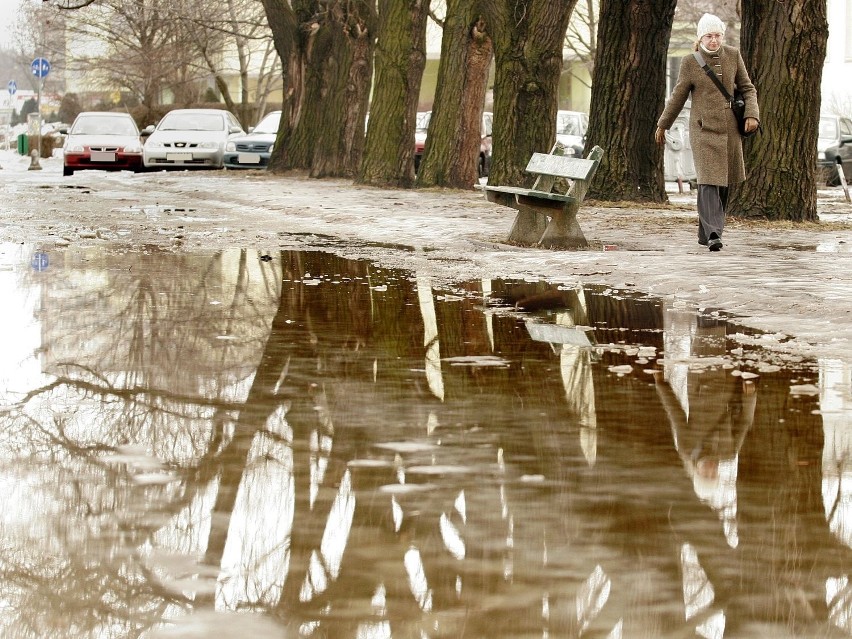 Uwaga roztopy w woj. podlaskim! Wydano ostrzeżenia dla 16 powiatów