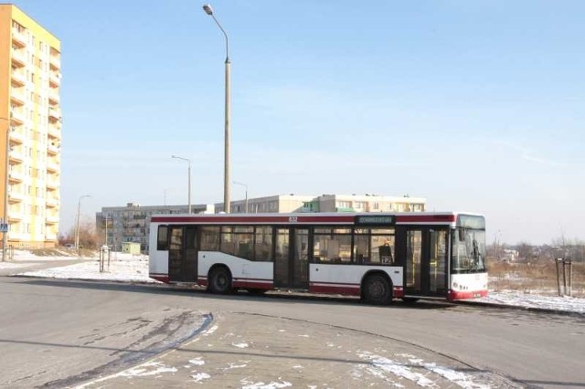 Większość kierowców podjeżdża od razu na przystanki. Niechlubnym wyjątkiem w środę był kierowca jednego z autobusów kursujących na "dwunastce&#8221;.