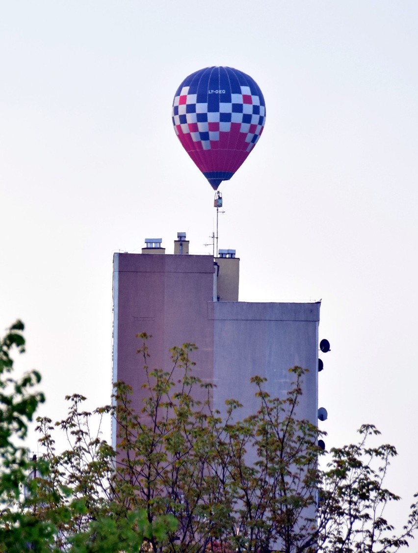 Mieszkańców Krosna dziś rano budził szum balonowych...