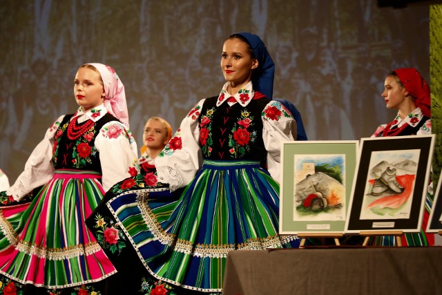 Jednym z ubiegłorocznych laureatów nagród burmistrza w dziedzinie kultury był Zespół Pieśni i Tańca "Dobczyce"