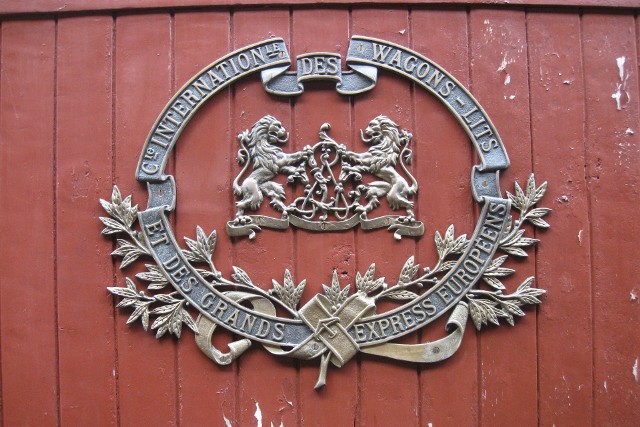 Logo twórców oryginalnego Orient Epressu, belgijskiej Compagnie Internationale des Wagons-Lits.Autor zdjęcia: JordiCuber, wikimedia.org, CC BY-SA 4.0
