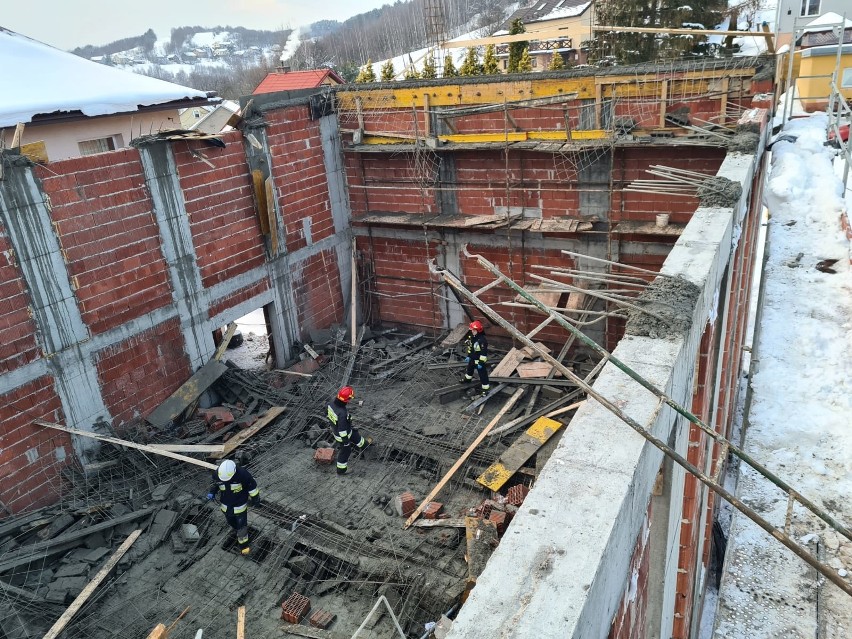 Do wypadku doszło podczas wylewania betonu na stropie. Ten...