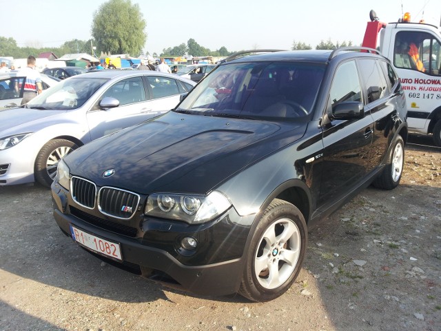 Dziewięcioletnie BMW X3 sprzedawca wycenił na 47 tys. zł.