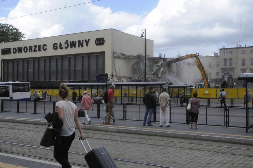 Stary gmach dworca tuż przed rozbiórką - czerwiec 2014 roku