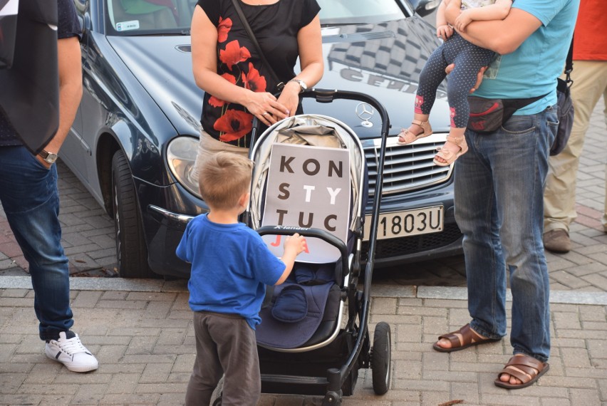 Organizatorzy żądają natychmiastowej nowelizacji ustaw...