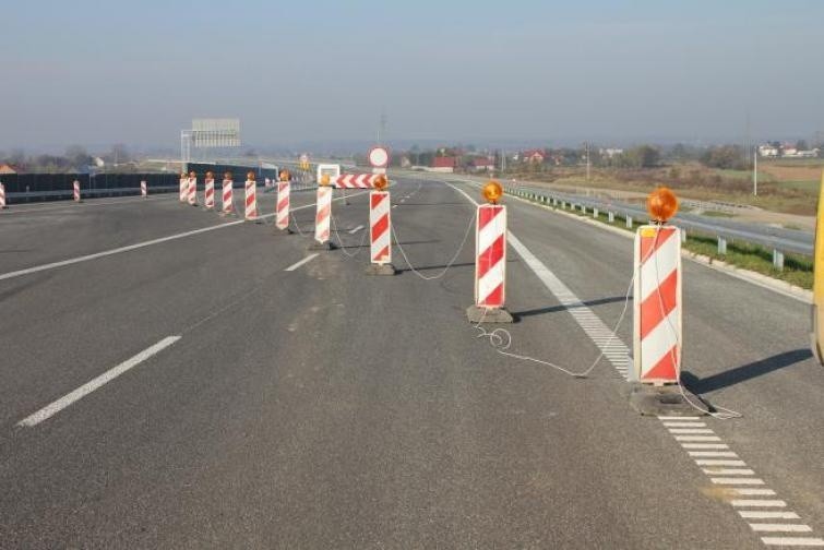 W czwartek po 11:00 drogowcy otworzyli przedostatni...