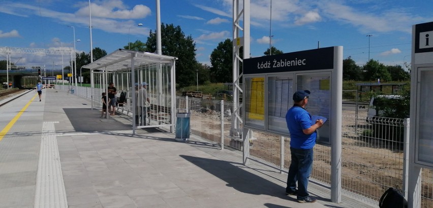Łódź Żabieniec: Nowo wybudowany peron jak patelnia. ZDJĘCIA
