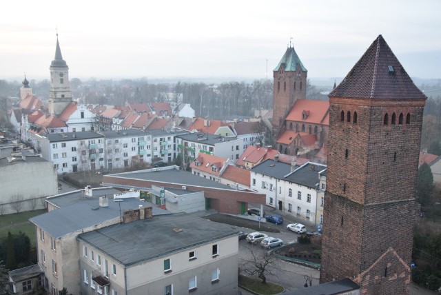 Byczyna ze szczytu 30-metrowej drabiny strażackiej