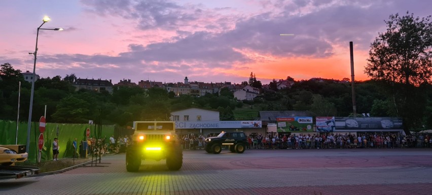 Niesamowite, kaskaderskie show w Sandomierzu. Były wielkie emocje! Zobaczcie na zdjęciach, co się działo 