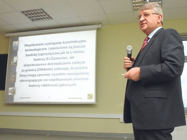 Jan Ryszard Kurylczyk to były dyrektor do spraw przygotowania Elektrowni Jądrowej Żarnowiec i obecny do spraw projektów zagranicznych katowickiej Elektrobudowy SA, budującej podobne obiekty w Europie. Wielu go jednak pamięta z zupełnie innej funkcji &#8211; wojewody słupskiego, a potem pomorskiego i sekretarza stanu w ministerstwie infrastruktury w latach 2004-2005.