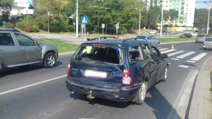 Kolizja trolejbusu na Kalinowszczyźnie. Zderzyły się trzy pojazdy. Są poszkodowani