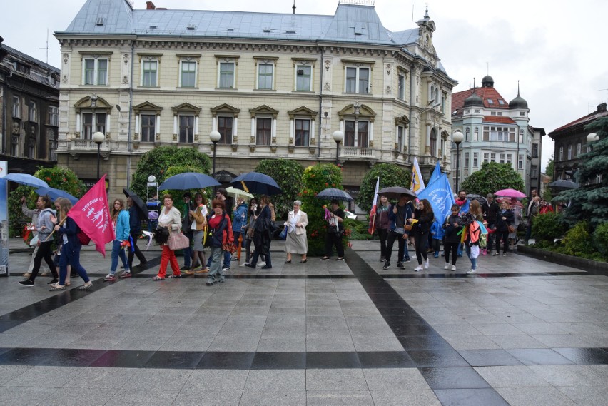 Marsz dla Życia i Rodziny przeszedł ulicami Bielska-Białej ZDJĘCIA