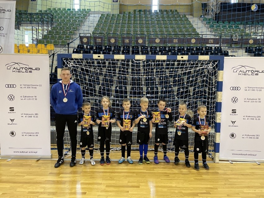 KKP Korona zorganizował dwa ciekawe turnieje Autorud Cup i Lewiatan Cup w Hali Legionów w Kielcach. Zobaczcie zdjęcia z turnieju