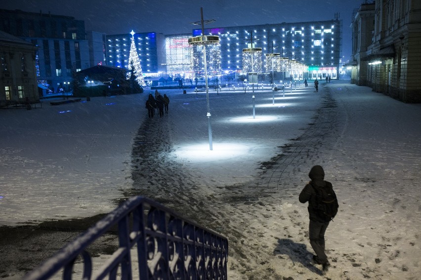 Kraków w śniegu. Biały puch upiększył miasto [GALERIA DNIA]