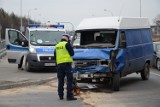 Wrocław: Wypadek koło Factory. Ranna kobieta trafiła do szpitala [FILM, ZDJĘCIA]