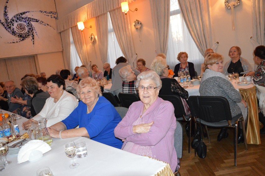 Skawina. Seniorzy są młodzi duchem. Coraz chętniej zapisują się Stowarzyszenia Klub „Seniorek”