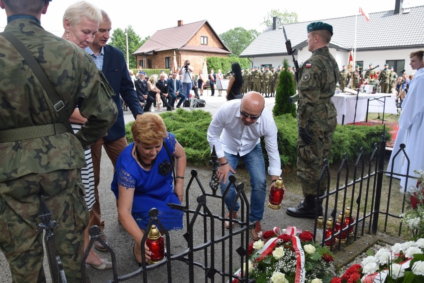 Mieszkańcy uhonorowali 11 chłopów z Masłomiącej zamordowanych w obozie Gross-Rosen [ZDJĘCIA]