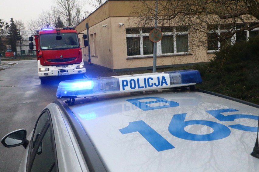 Wrocław: Alarm bombowy i akcja służb w urzędach (ZDJĘCIA)