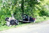 Wypadek w Witkowicach koło Brzezin. Samochód uderzył w drzewo. Kierowca nie żyje [ZDJĘCIA]