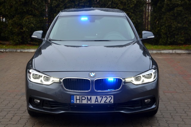 Pierwsza partia nieoznakowanych radiowozów BMW 330i xDrive wyjechała na ulice. Fot. Policja.pl