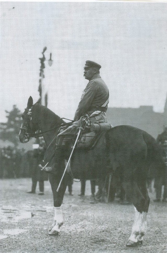 Po raz ostatni marszałek Józef Piłsudski dosiadał Kasztankę 11 listopada 1927 r. w czasie rewii wojskowej na placu Saskim (obecnie placu Piłsudskiego) w Warszawie
