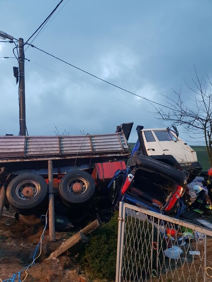 Gołaczewy. Śmiertelny wypadek pod Olkuszem, zginęła jedna osoba