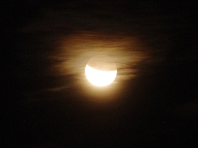 Zdjęcia zaćmienia Księżyca zrobione w miejscowości Kraczkowa.