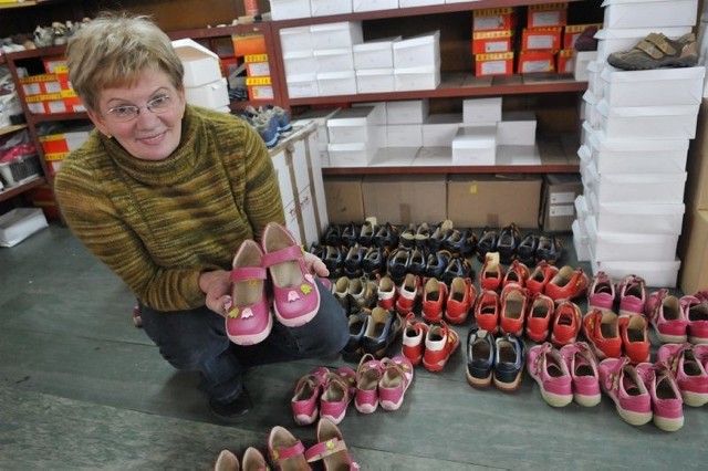 - Szkoda, że dziś nie kształci się obuwników - przyznaje Anna Krupińska