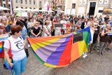 W sobotę na Rynku Staromiejskim mieszkańcy protestowali przeciwko nienawiści i agresji wobec środowisk LGBT