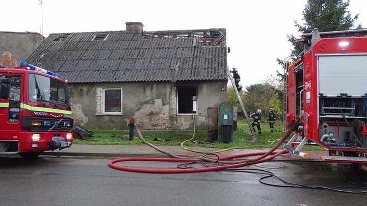Kołbaskowo: Tragiczny pożar domu. Jedna osoba nie żyje