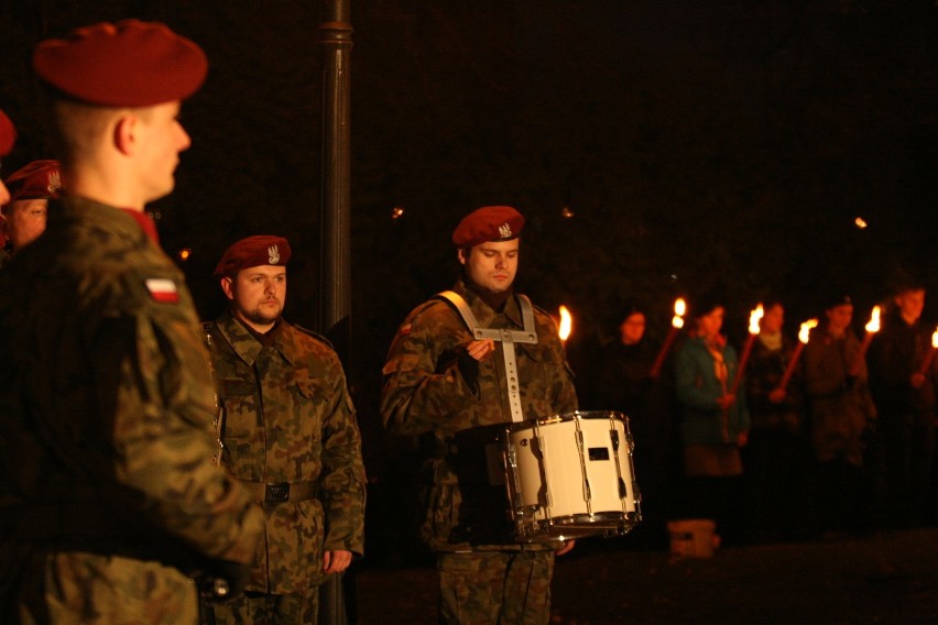 Święto Niepodległości w Bielsku-Białej: Apel Poległych na cmentarzu Wojska Polskiego