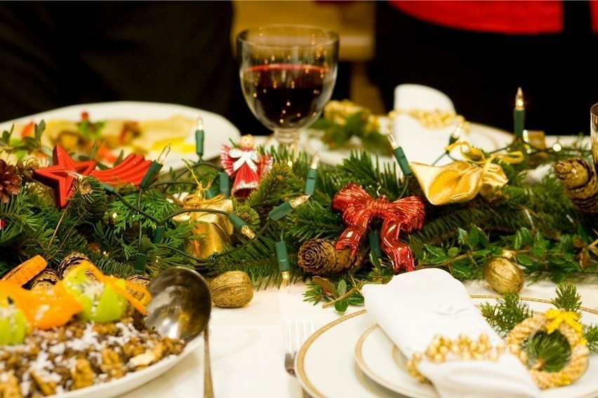 Oto 12 potraw wigilijnych, które powinny znaleźć się na świątecznym stole. Jakie dania zrobić na wigilię? Pamiętaliście o wszystkich?