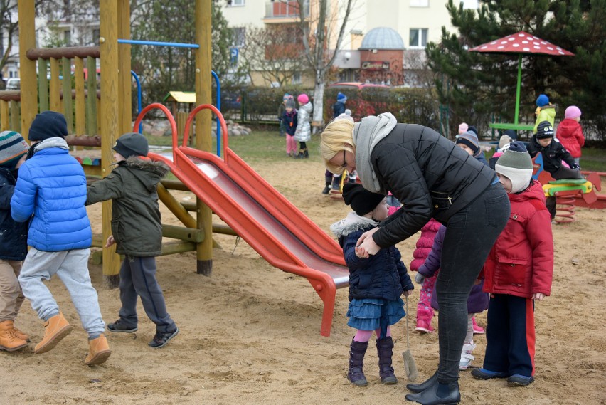 Coraz więcej Ukraińców otrzymuje 500+ w województwie...