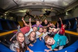 Darmowe lekcje WF-u w parku trampolin dla uczniów podstawówek