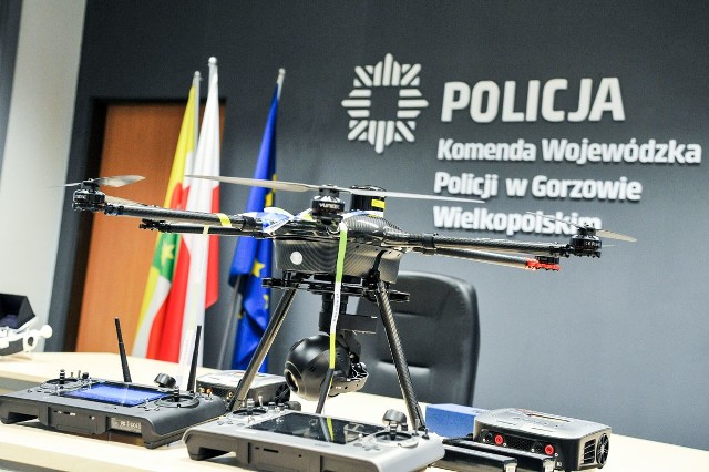 Dron, który jest już na wyposażeniu policji, jest wart ponad 80 tys. zł.
