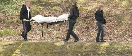 W piątek rano wyłowiono ciało kobiety ze stawku w słupskim parku.