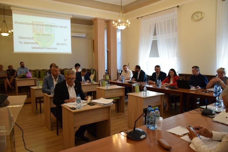 Zarząd Powiatu Grójeckiego otrzymał wotum zaufania i absolutorium z wykonania budżetu za 2021 rok podczas Sesji Rady Powiatu