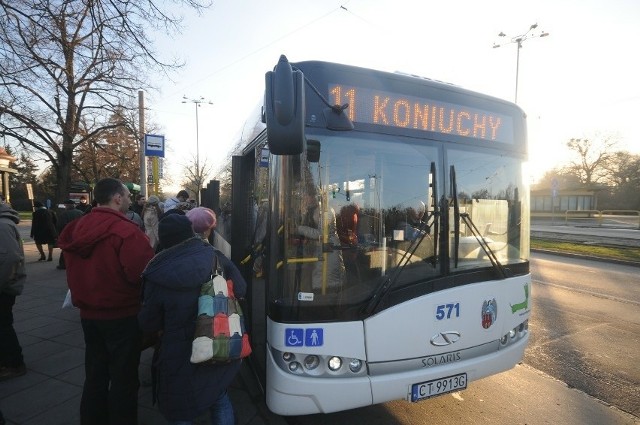 Linia nr 11 łączy Czerniewice z Koniuchami