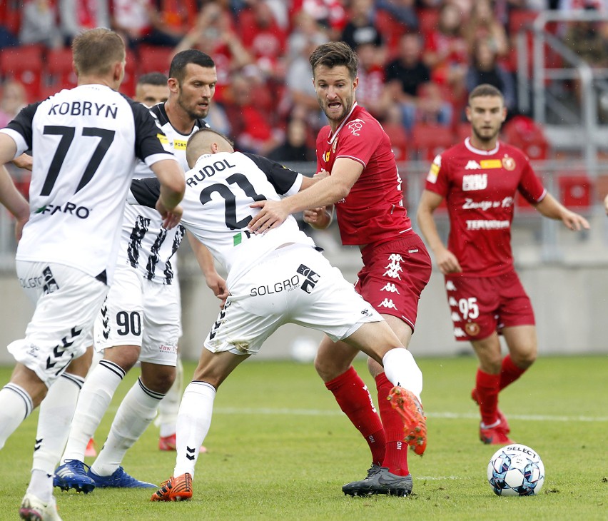 Widzew - Chrobry. Trener Widzewa zmieni skład? Mówi: Nie uznaję zasady, że zwycięskiego składu się nie zmienia