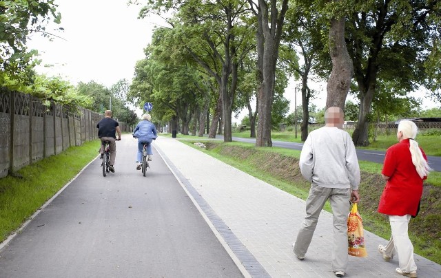 Strabag poprawia ścieżkę rowerową wzdłuż al. 3 Maja.  