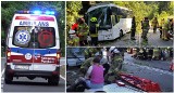 Autokar uderzył w drzewo na Przełęczy Kowarskiej na Dolnym Śląsku. 14 osób rannych, w tym 2 ciężko [FILM, ZDJĘCIA]
