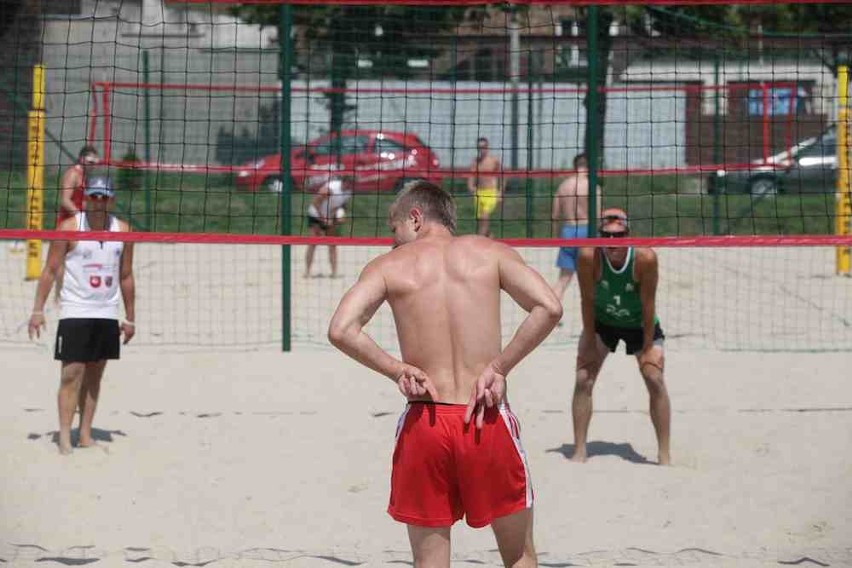 Siatkówka plażowa na stadionie Czarnych Sosnowiec