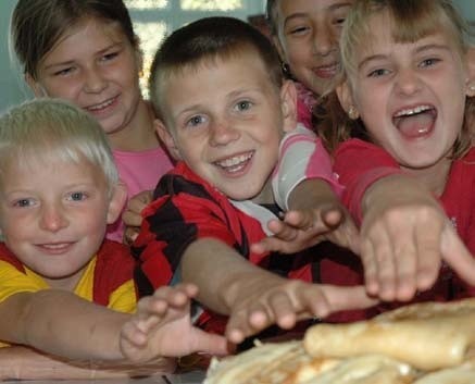 Na zorganizowane ferie zapraszają także Ośrodki Wspierania Rodziny w Zieleniewie i Korytowie. Tu dzieci będa miały także darmowy posiłek.