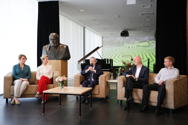 Prof. Gliński zapewnił, ludzie i instytucje kultury w Polsce od początku wojny są z ukraińskimi artystami i starają się ich wspierać na różne sposoby