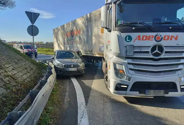 Wypadek na autostradzie A4. Są utrudnienia, ale na szczęście nikomu nic się nie stało